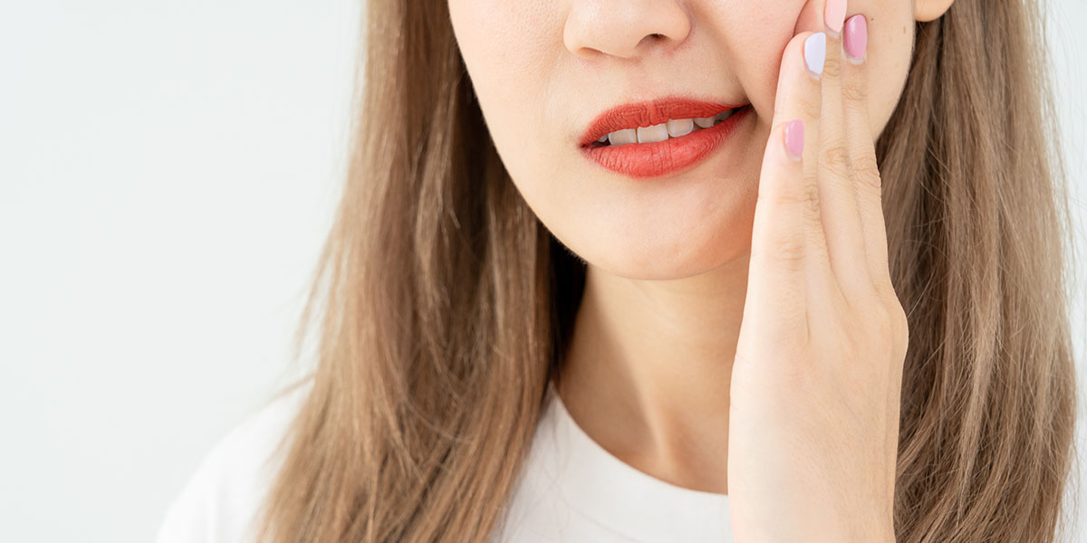 Опухла щека от зуба: причины и лечение