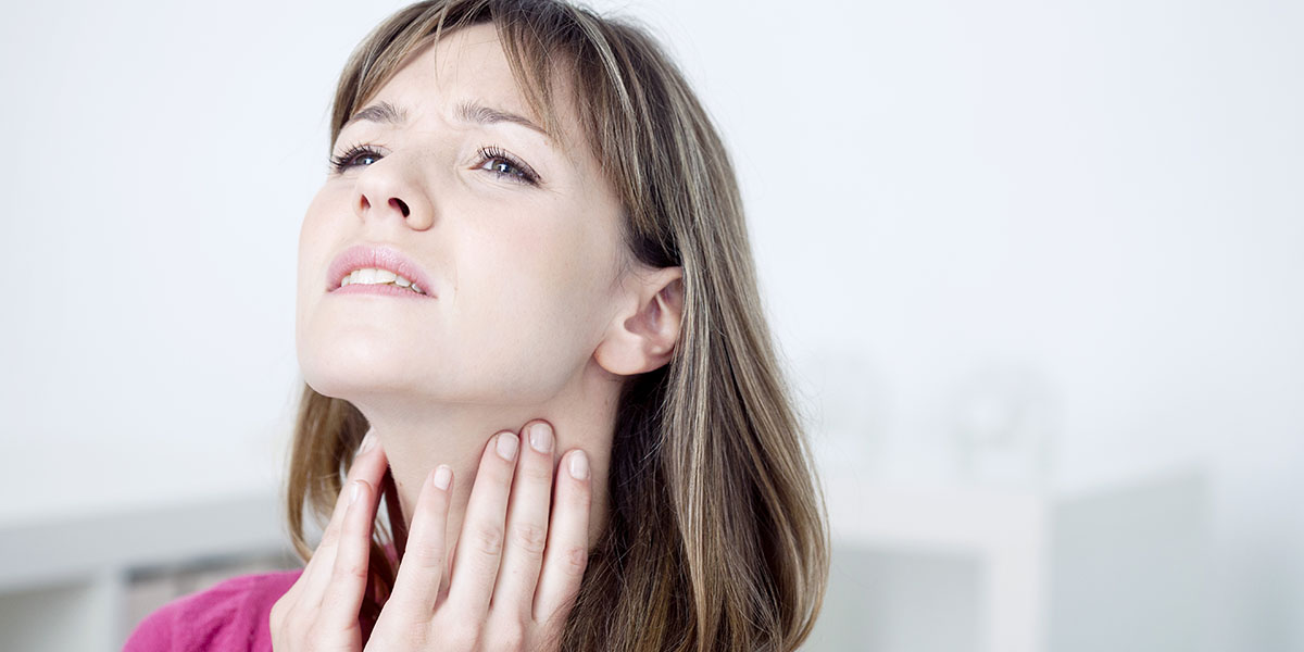 Болит горло от зуба мудрости: действия для облегчения боли