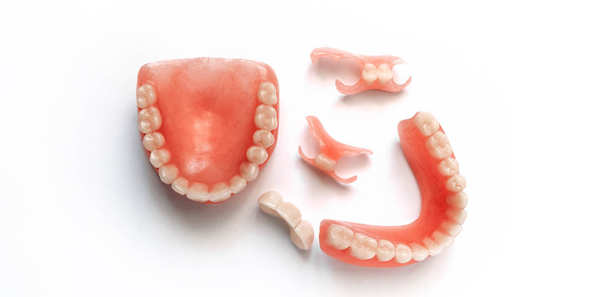 Полный съемный зубной протез — виды и цены