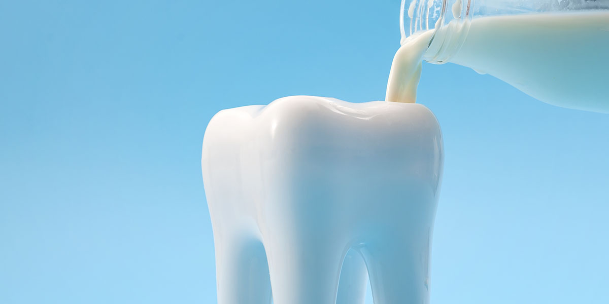 Действительно ли молоко полезно для зубов?