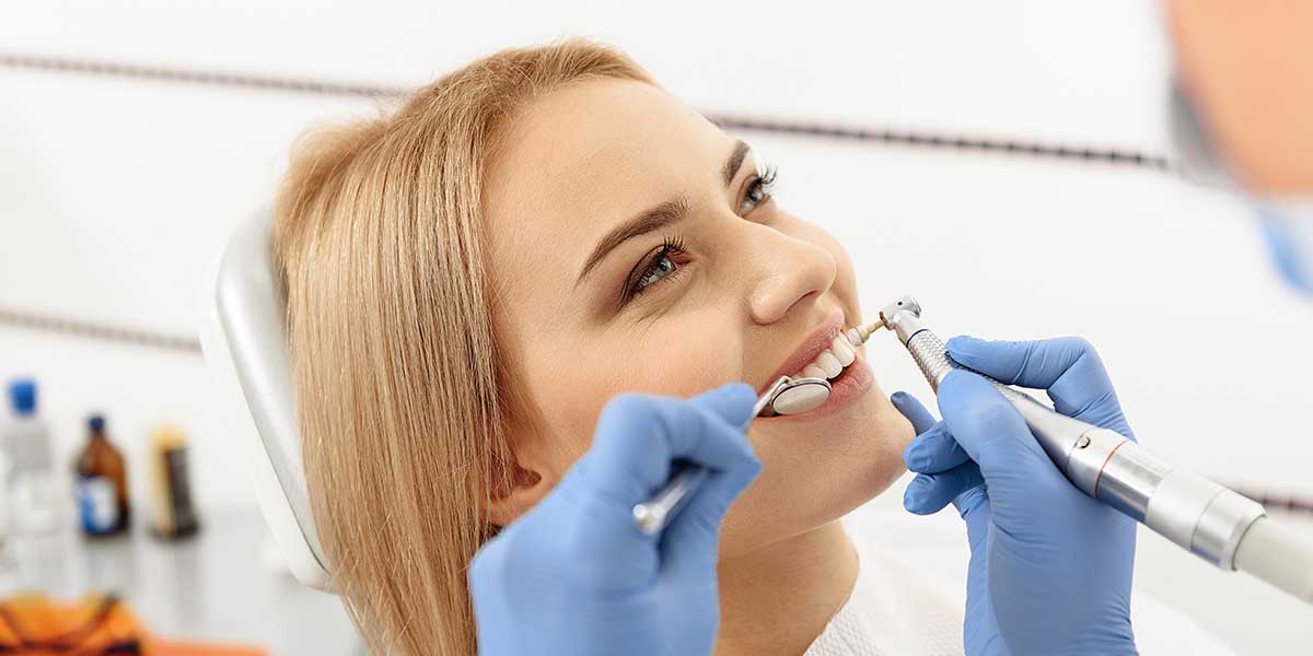 Чем опасны трещины на эмали зубов