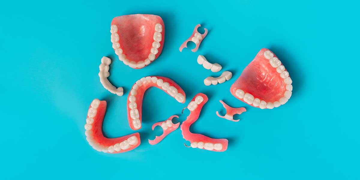 Временные зубные протезы: какие бывают, как выглядят и сколько стоят?