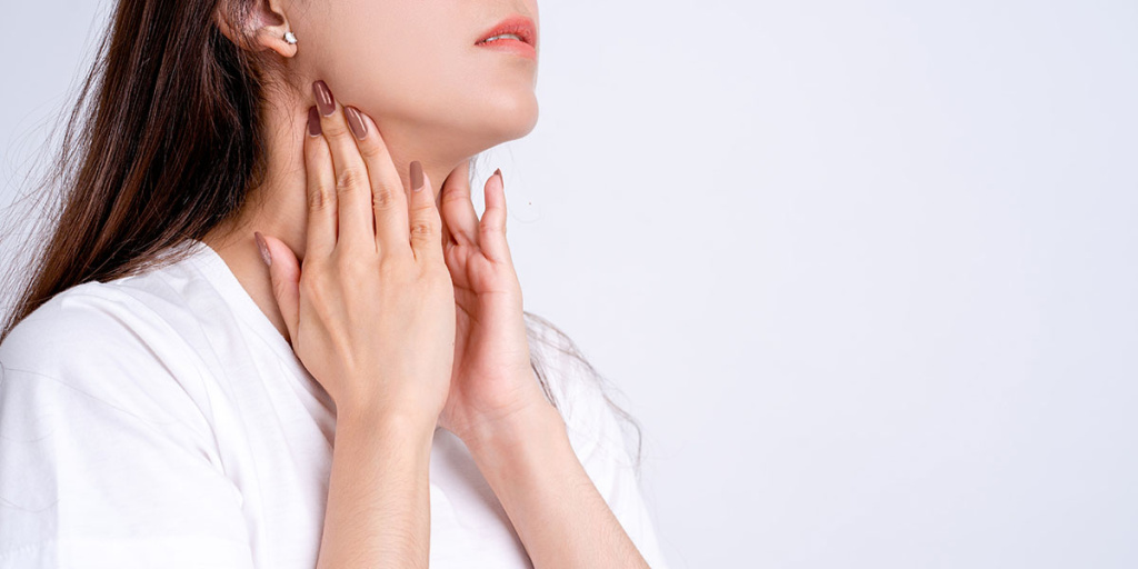 Болит горло после удаления зуба - почему, сколько, что делать